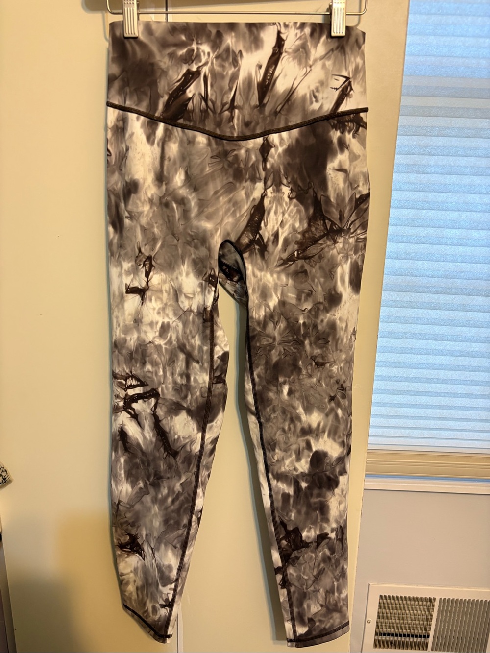Gymshark brown Tie-Dye Leggings runs small size large
